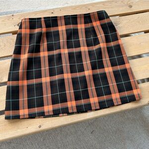 ✨ACCEPTING OFFERS✨ Plaid Mini Skirt